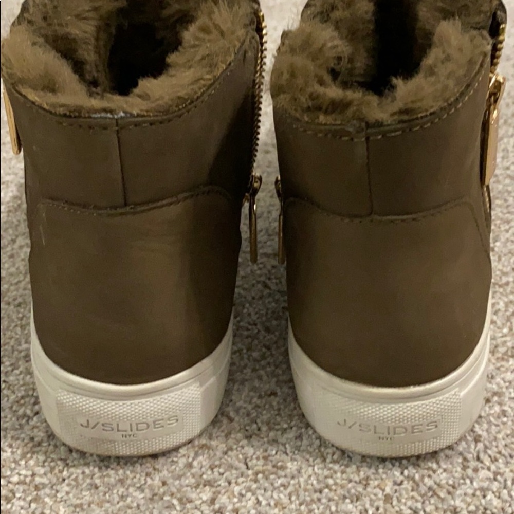 Lightly Worn J/Slides Poppy Size 6.5 - image 2